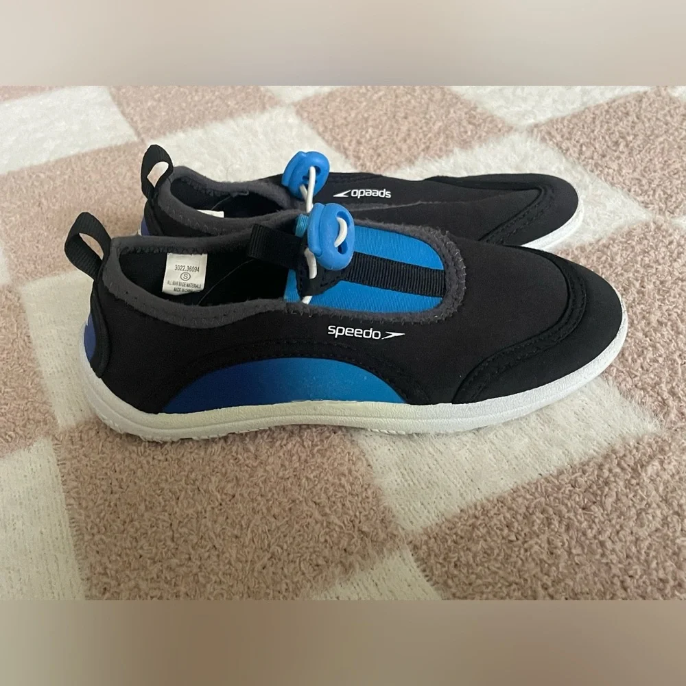 Speedo Kids Black and Blue Toggle Water Shoes